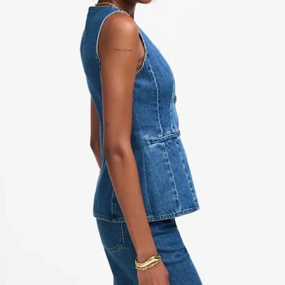 *NWT* Madewell Denim Vest
💙make an offer💙 - Picture 4 of 8